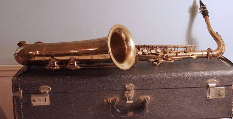 lot 1387 image: Tenor Saxophone-Vintage Vito-includes mouthpiece and neck-unknown playing condition-includes case