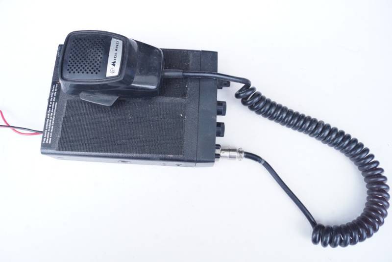 lot 1466 image: Midland CB Radio-untested-with mic-see pics for more details
