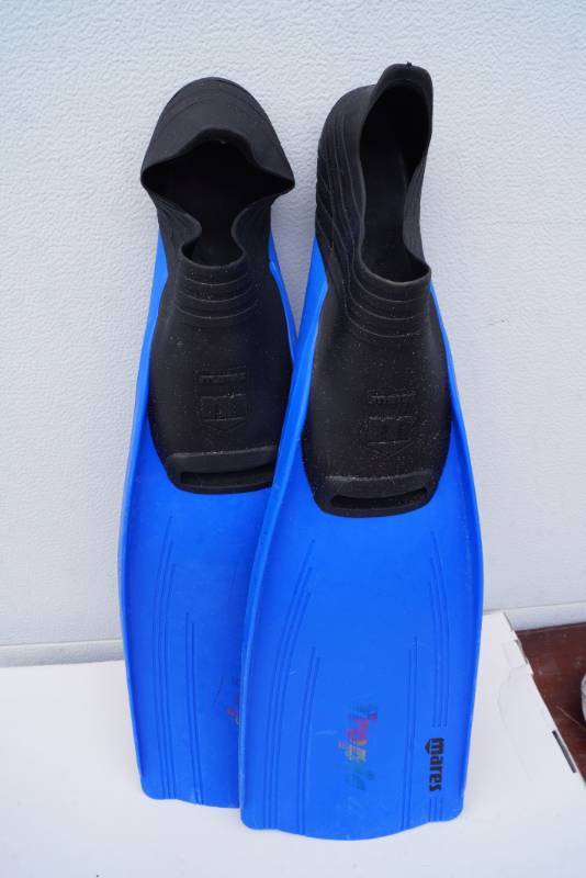 lot 1474 image: Scuba Diving Fins-Mares Tropic-size 8.5-9.5-good condition