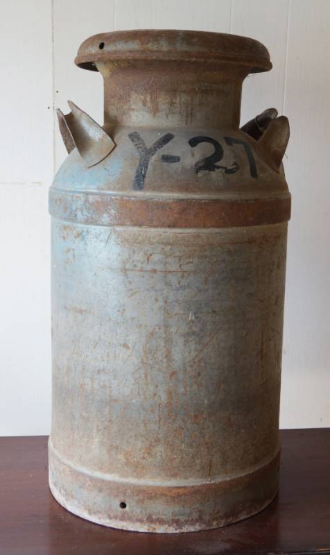 lot 1480 image: Vintage Milk Can-Excellent Condition-inside is still shiny -Not rusted out- Two feet tall-Hard to find one in this nice of shape-See pics