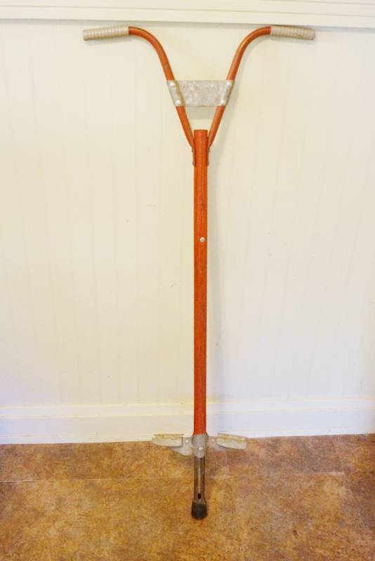 lot 1512 image: Vintage Pogo Stick - Jump-Jump