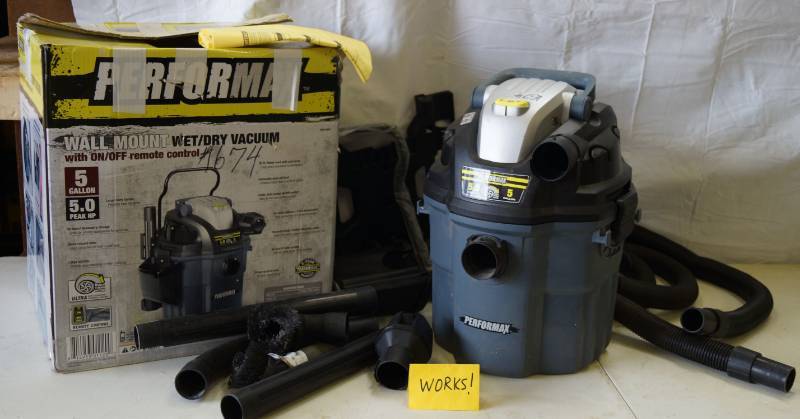 lot 5402 image: Wall Mount WetDry Vacuum - WORKS W remote control on wand - In original box w accessories
