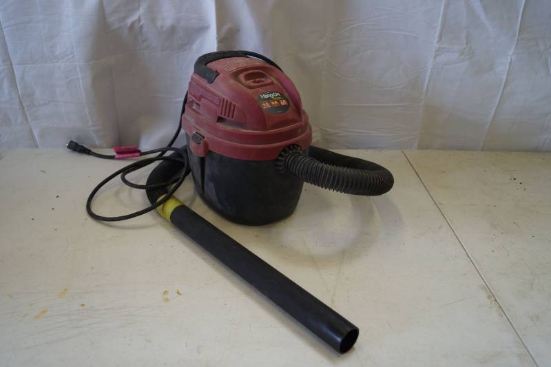 lot 5406 image: Shop Vac - Hang On - 1.5 Gallon, 2.0 HP