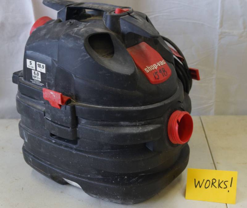 lot 5407 image: Shop Vac  - 5 Gallon 6.0 HP - wet dry Vacuum - WORKS