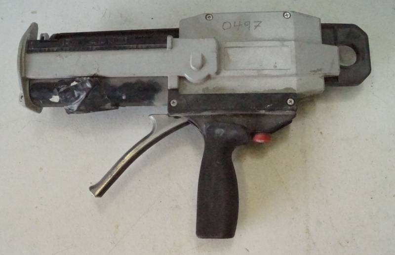 lot 5433 image: MIXPAC Swiss Made Caulking Gun