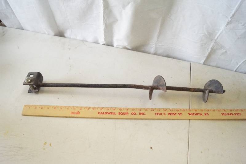 lot 5439 image: Heavy Duty Commercial Mixing Auger