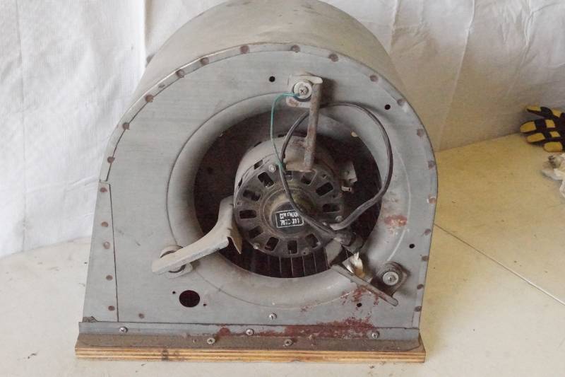 lot 5459 image: Ventilation Exhaust Fan - Works - VIDEO ADDED