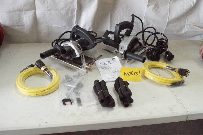 lot 5464 image: Alpha 5 Electric WetDry Stone Cutter Kit - Includes 2 Saws and Carry Bag - Watch Video