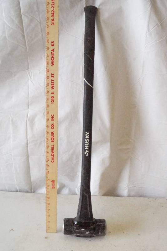 lot 5472 image: Husky Sledge Hammer wBlack Handle