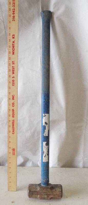 lot 5473 image: Sledge Hammer wBlue Handle