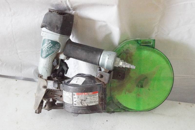 lot 5479 image: Hitachi NV50AP3 1-14-Inch to 2-Inch Cap Coil Nailer - WORKS - VIDEO ADDED