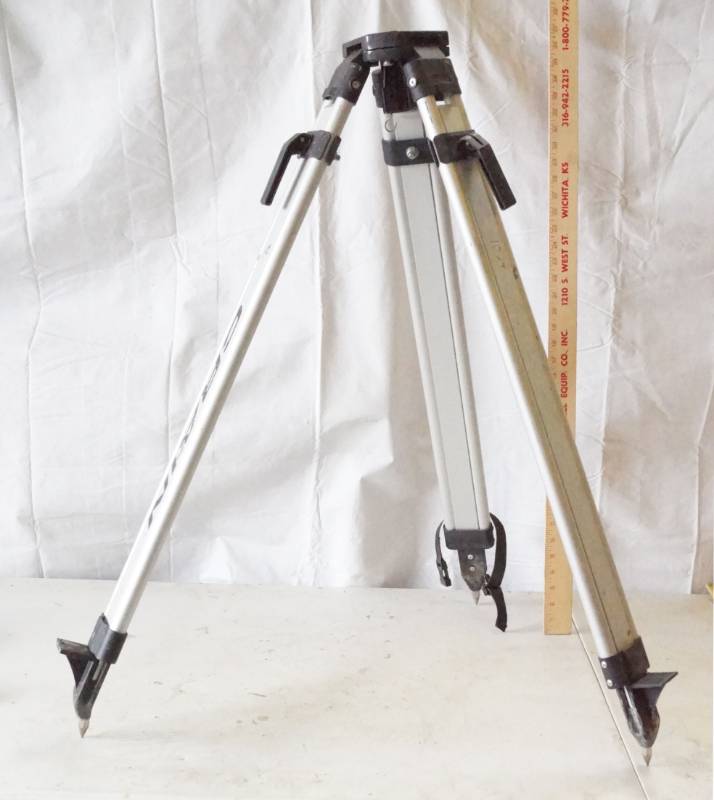 lot 5486 image: Crain Heavy Duty Surveyor Tripod