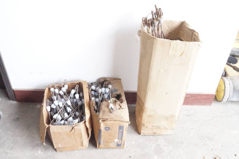 lot 5497 image: Gates Cam-Lock Concrete Forming Accessories - 3 Boxes