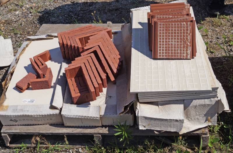 lot 5292 image: Pallet of Misc. Tile - Various Colors and Styles to get your projects done