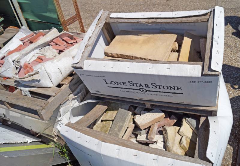 lot 5337 image: Pallet of Architectural Stone Veneer - Lone Star Stone - See Photos