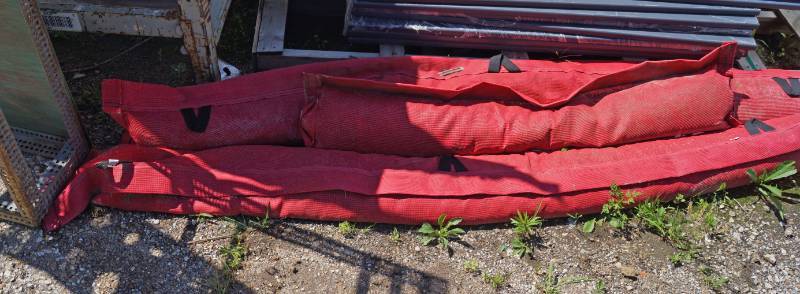 lot 5339 image: Set of 3 Oil Absorbing Barriers - Various Sizes