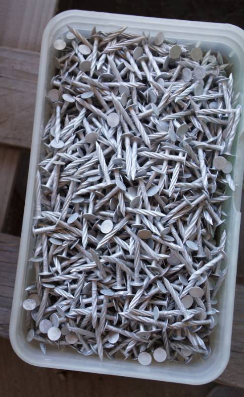 lot 5352 image: Tub of Specialty Nails - See photo