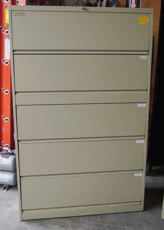 lot 5387 image: Tall Lateral Office Filing Cabinet - no keys