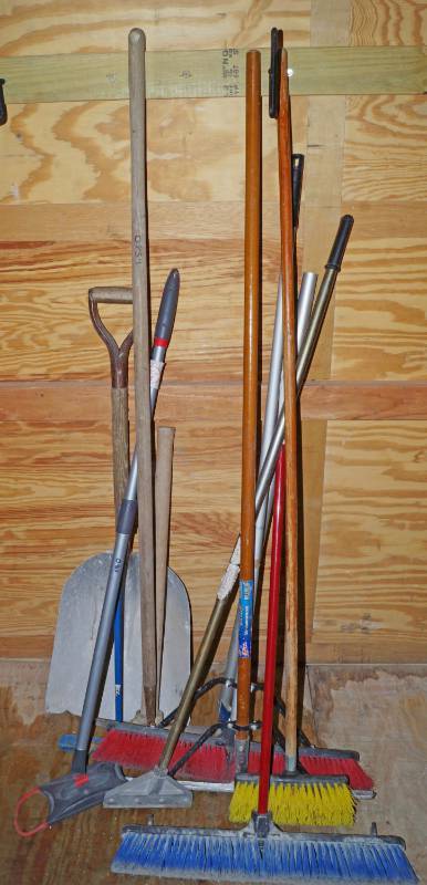 lot 5394 image: Lot of Long Handled Tools - Shovel, Brooms, Scrapers and more - see pics