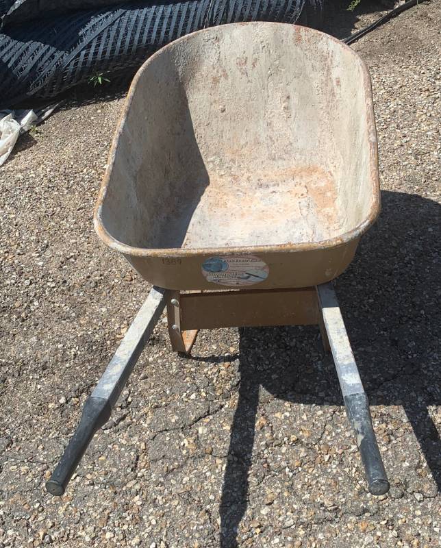 lot 5323 image: Wheelbarrow - Wheel Barrow - Wheel Barrel - Wheeled Barrel