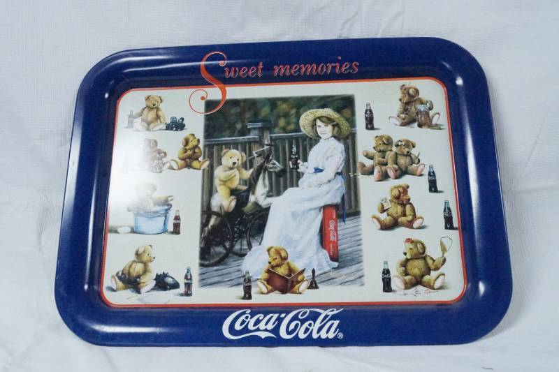 lot 5655 image: Coca Cola Sweet Memories Tray - Must Have For Collectors