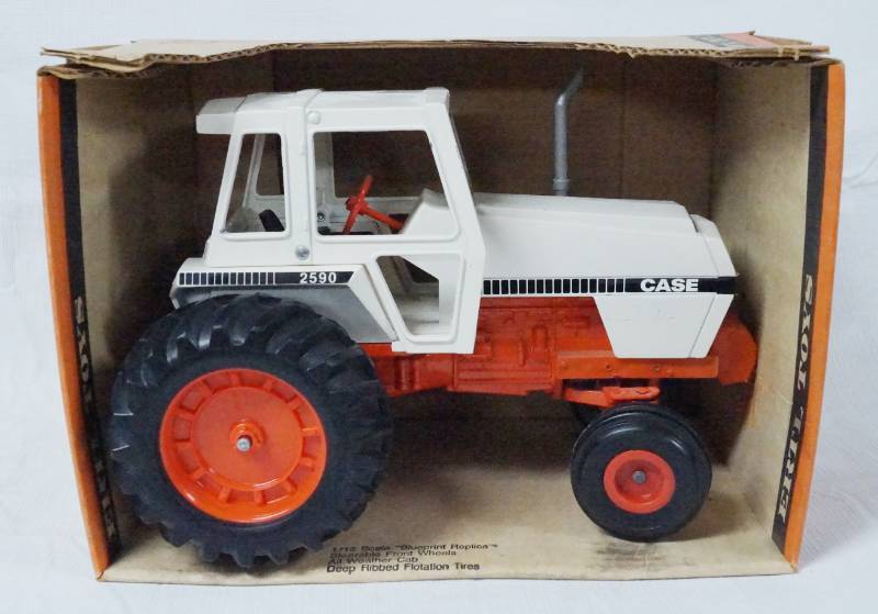 lot 5682 image: ERTL TOYS - Die Cast Replica - CASE 2590 Tractor w Box - Very Cool Find 116 Scale Blueprint Replica