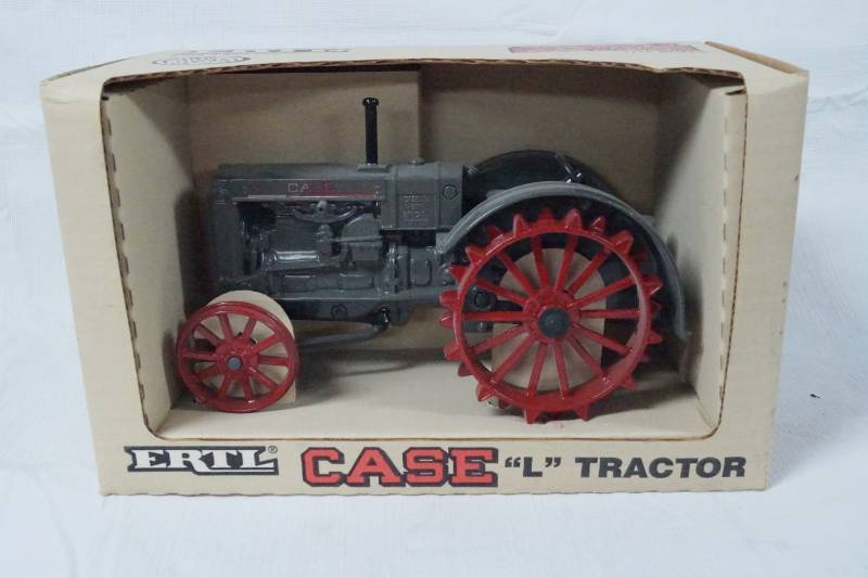 lot 5683 image: ERTL - Die Cast Replica - CASE Model L Tractor w Box - Very Cool Find 116 Scale Blueprint Replica