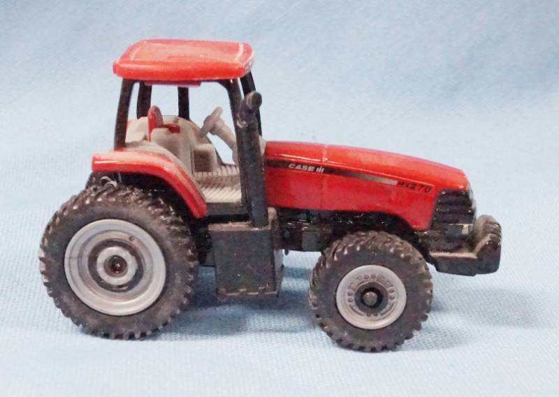 lot 5695 image: Matchbox Size Case Tractor - Cool Little Piece