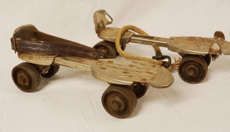 lot 6611 image: Vintage Roller Skates