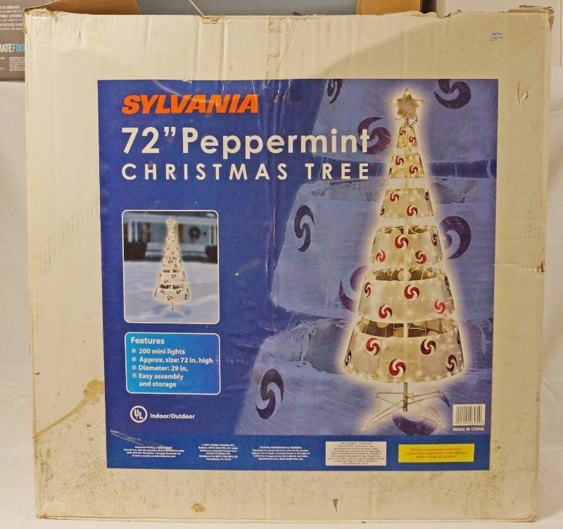 lot 5708 image: Very Retro 72 Peppermint Christmas Tree wBox - Christmas in July