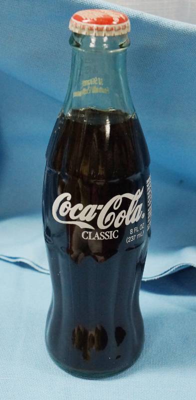 lot 5717 image: Very Cool Coca-Cola Bottle with Cincinnati Bengals Logo - Cool Item