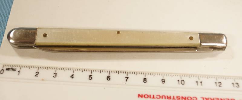 lot 6329 image: Sabre Thin Long Pocket Knife