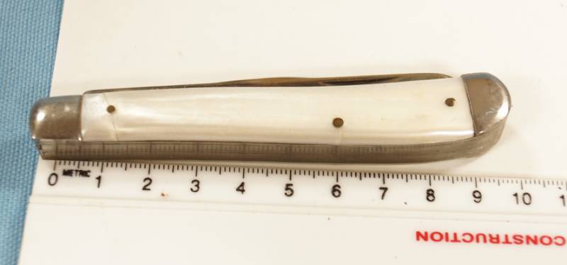 lot 6333 image: 2 Blade Pocket Knife