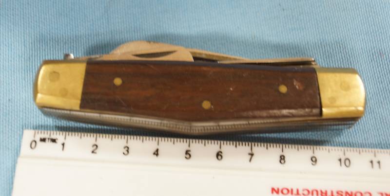 lot 6343 image: Multi-Tool Pocket Knife