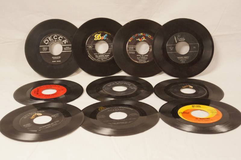 lot 5750 image: Lot of 10 45s Vinyl Records - See Titles