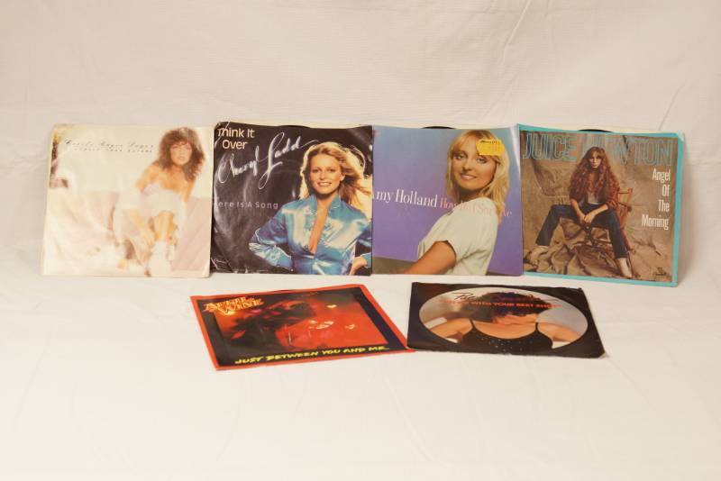 lot 5767 image: Lot of 6 45s Vinyl Records - See Titles