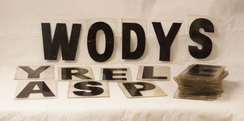 lot 5786 image: Lot of Misc. Letters for OutdoorIndoor Signs