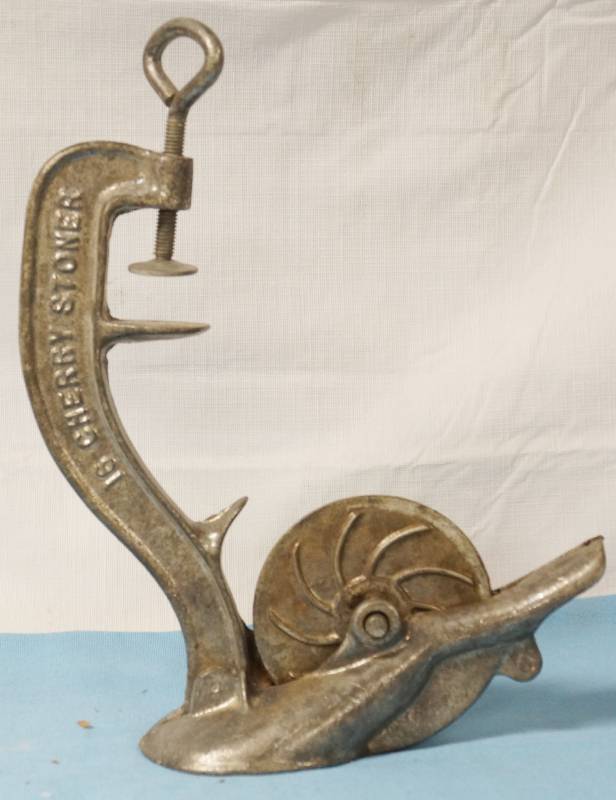 lot 5807 image: Vintage Chop-Rite Pottstown - Cherry Stoner #16 Made in USA - Cherry Piiter