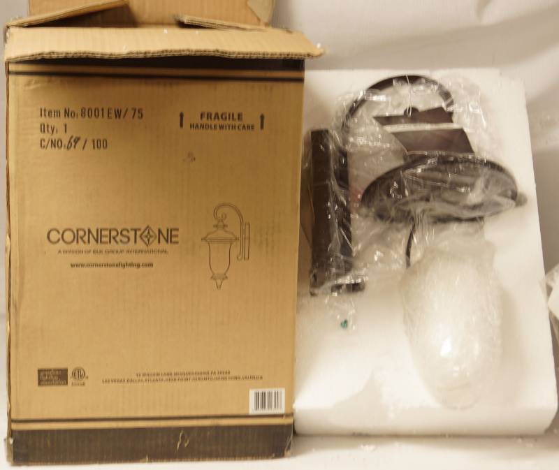 lot 5821 image: Lamp Fixture - Beautiful NIB