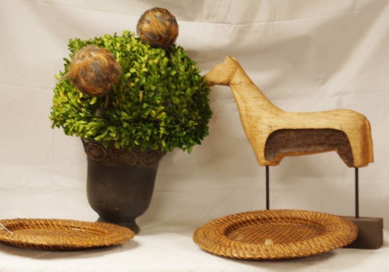 lot 5828 image: Lot of Home Decor - Beautiful Pieces