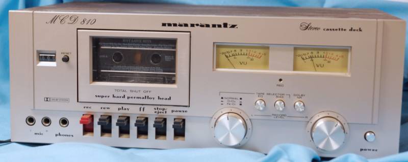 lot 5833 image: Marantz Tape Player - Powers On but Doesnt Play
