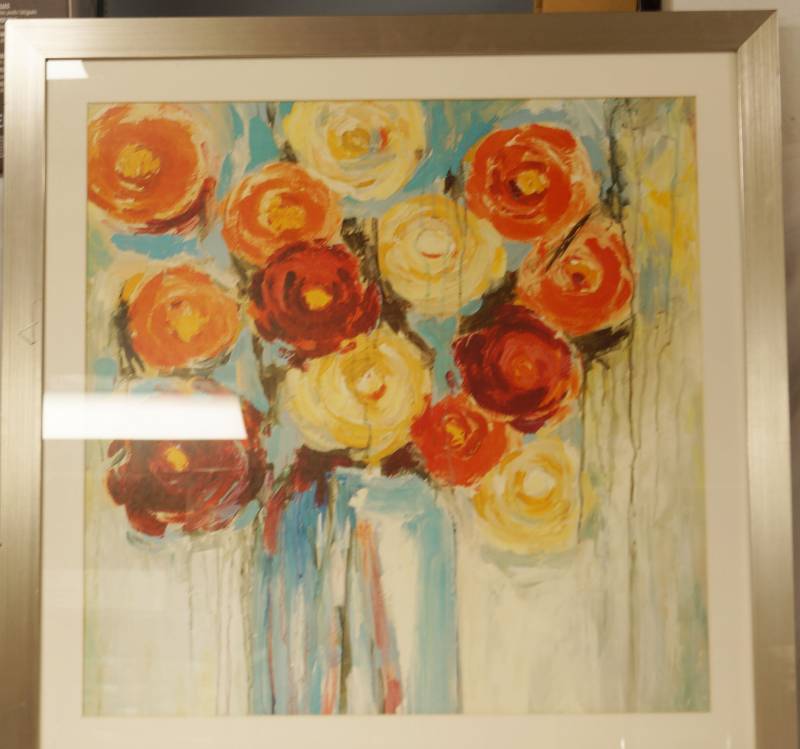 lot 5840 image: Large Flower Wall Hanging Decor - Beautiful