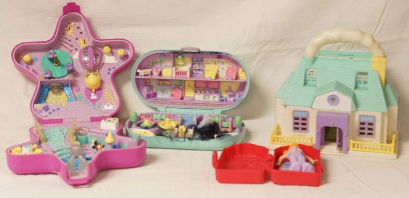 lot 5138 image: Nice Lot of Polly Pocket Accessories - Little Girls Will Have Hours of Fun