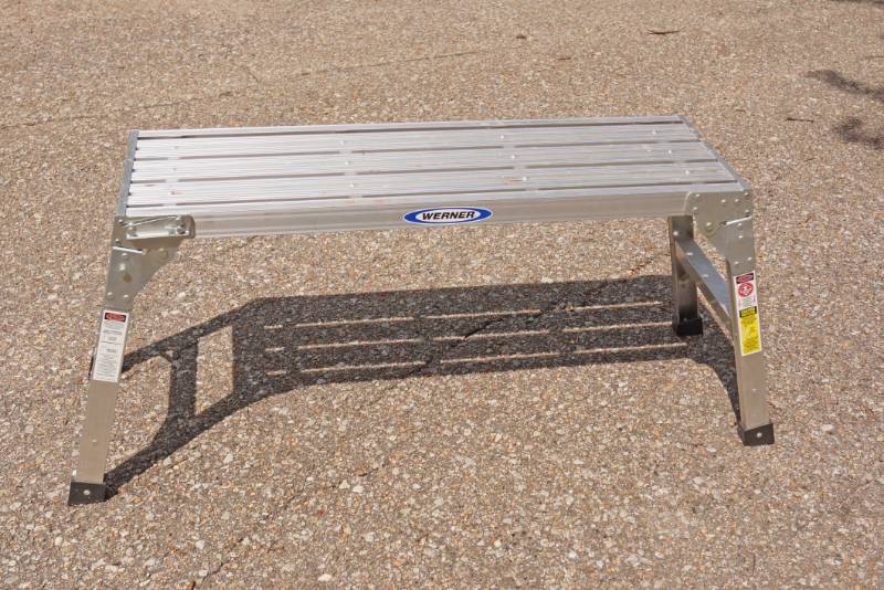 lot 5933 image: Werner Aluminum Scaffolding Work Platform