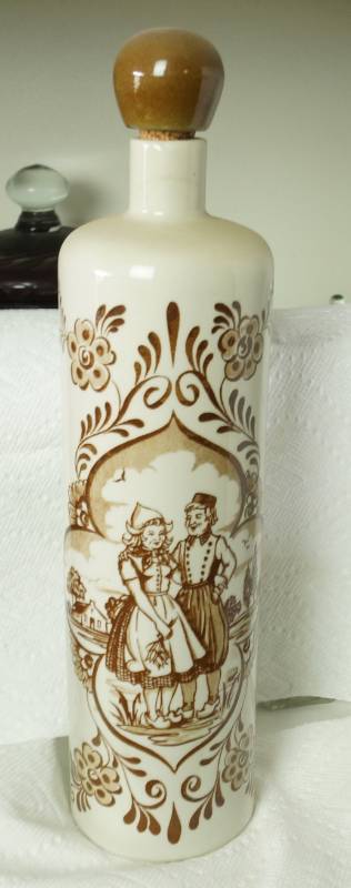 lot 1081 image: Ceremarte Dutch WINDMILL - Very Fancy Bottle with Lid