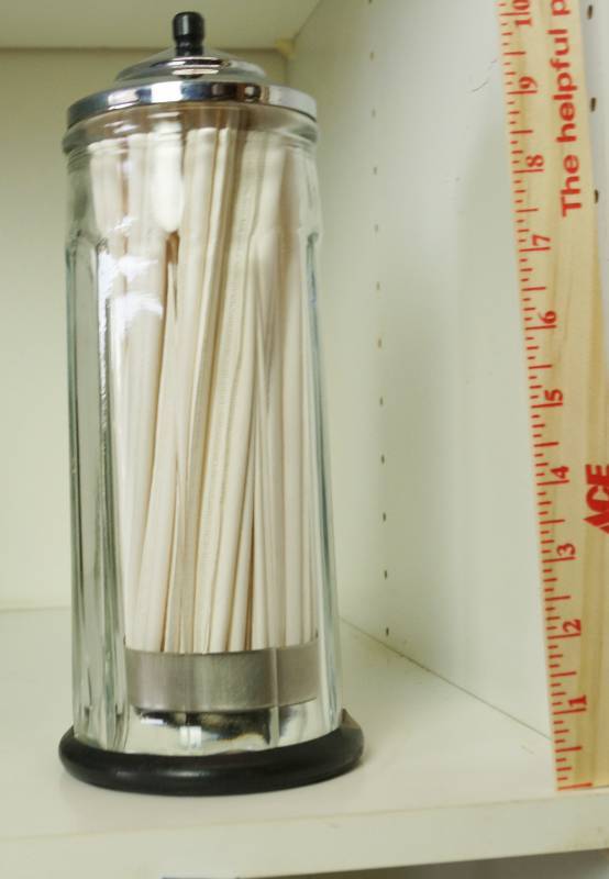 lot 1128 image: Glass Straw Holder  Container with Lid