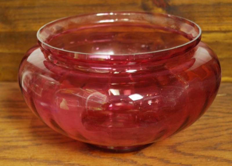 lot 1141 image: Nice Red Glass Bowl