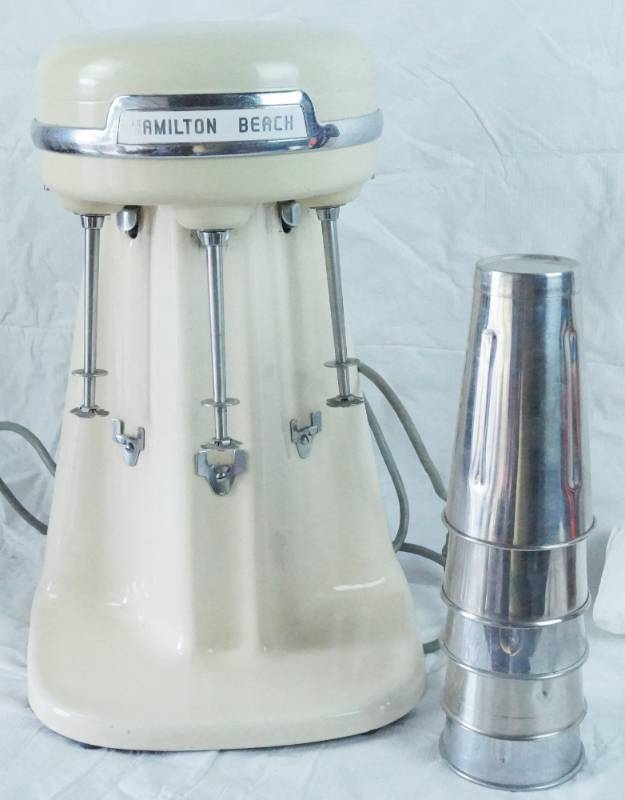 lot 1431 image: Vintage Hamilton Beach White Milk Shake Maker w 5 cups - Works Very Nice