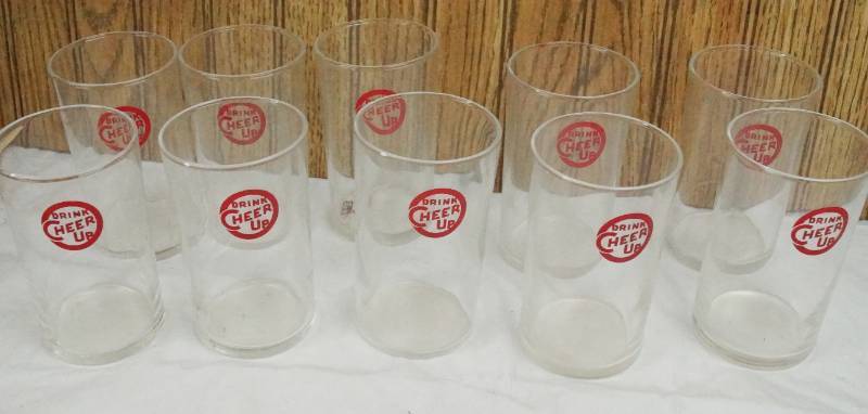 lot 1487 image: Set of 10 Drinks Cheer Up Drinking Glasses