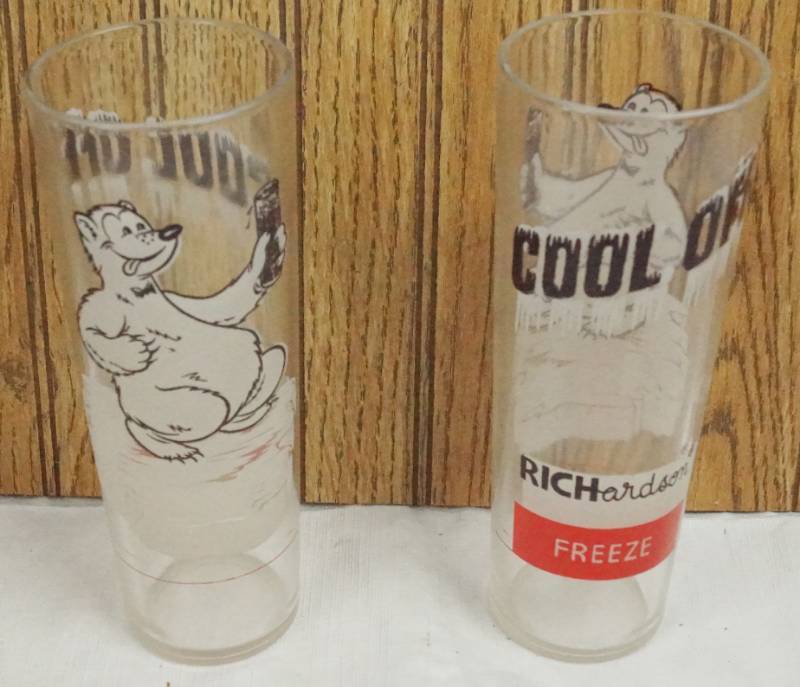 lot 1490 image: Lot of 2 Richardson Freeze Drinking Glasses - Rare Find